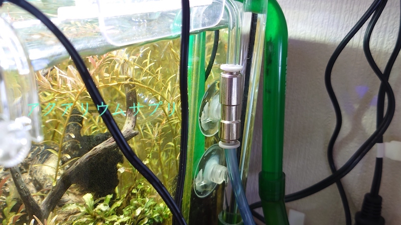 ディフューザー一体型の逆流防止弁(逆止弁)の接続状況