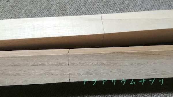 カットラインの墨出しは2面に書く